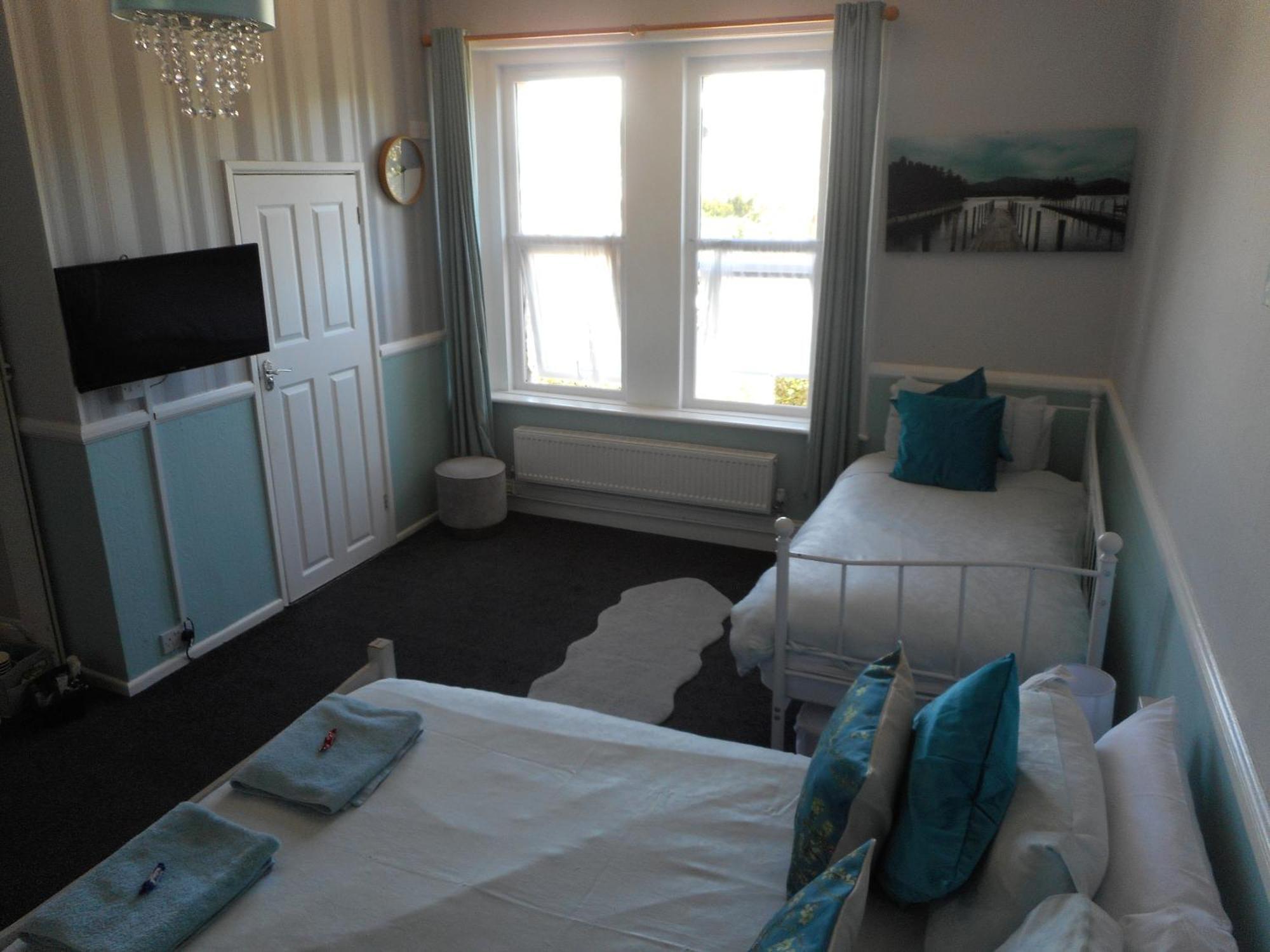 The George 3*